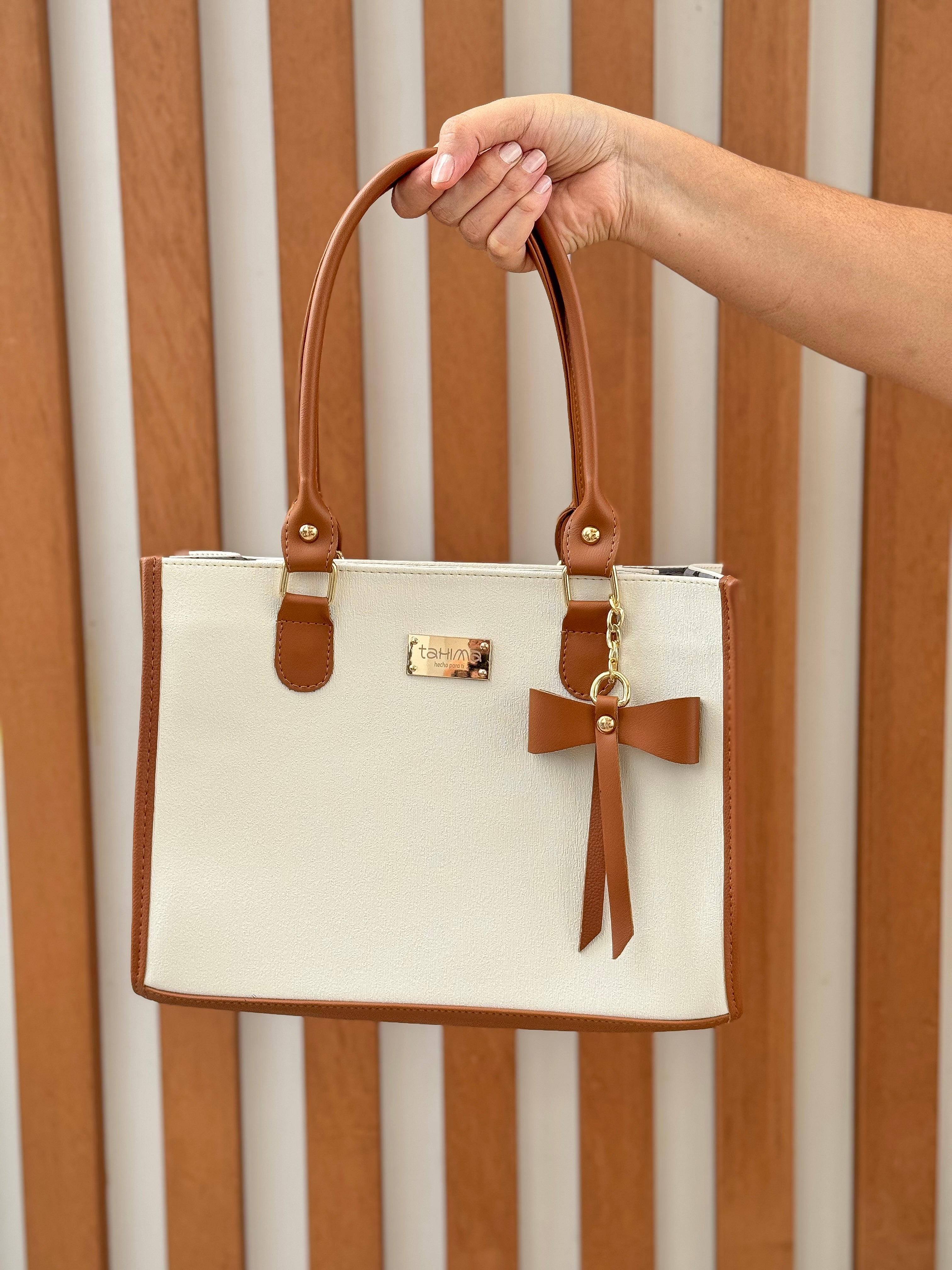 gid://shopify/MediaImage/24950423584862